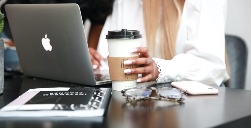 woman-coffee-laptop Large